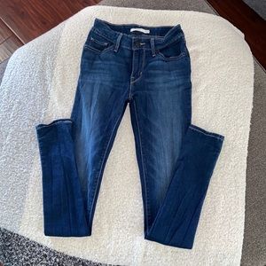 Levi’s 711 skinny jeans size 25 (women’s)